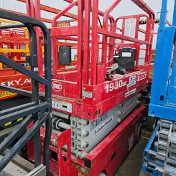 2018 MEC 1930SE Scissor Lift