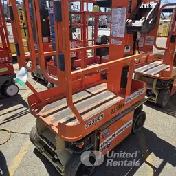 2019 JLG 1230ES Self-Propelled One-Person Lift