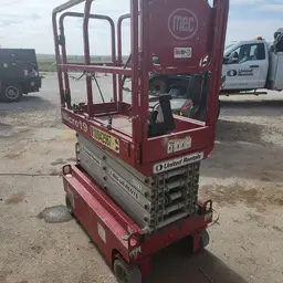 2018 MEC MICRO 19 Scissor Lift