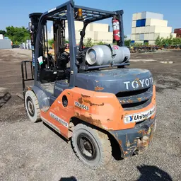 2019 Toyota 8FG35U Warehouse Forklift