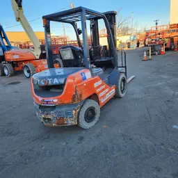2019 Toyota 8FDU30 Warehouse Forklift