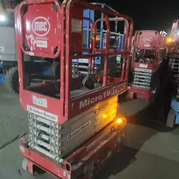 2018 MEC MICRO 19 Scissor Lift