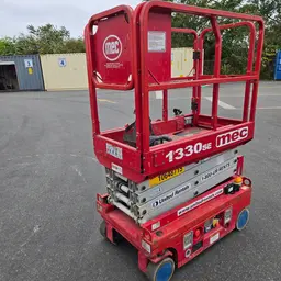2017 MEC 1330SE Scissor Lift