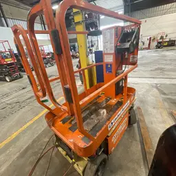2014 JLG 1230ES Self-Propelled One-Person Lift