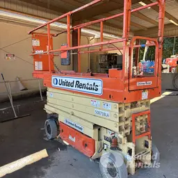2017 JLG 2632ES Scissor Lift