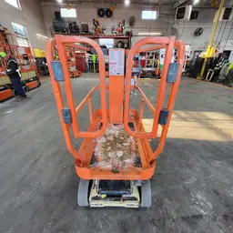 2013 JLG 1230ES Self-Propelled One-Person Lift