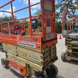 2016 JLG 2632ES Scissor Lift