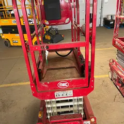 2018 MEC MICRO 19 Scissor Lift