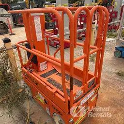 2018 Snorkel TM12 Self-Propelled One-Person Lift