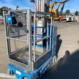2018 Genie GR-20 Self-Propelled One-Person Lift