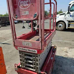 2018 MEC MICRO 19 Scissor Lift