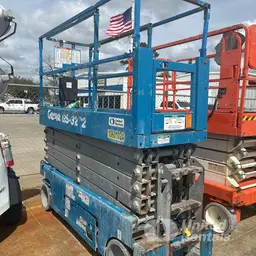 2017 Genie GS-3232 Scissor Lift