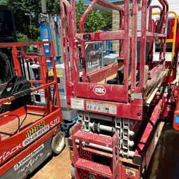 2018 MEC 1930SE Scissor Lift