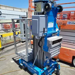 2018 Genie AWP-30SDC Pusharound Lift