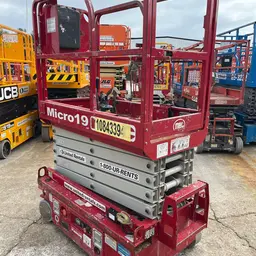 2018 MEC MICRO 19 Scissor Lift