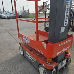 2017 Skyjack SJ12 Self-Propelled One-Person Lift