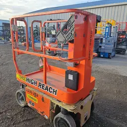 2018 JLG 1230ES Self-Propelled One-Person Lift