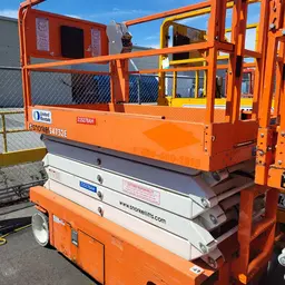 2018 Snorkel S4732E Scissor Lift