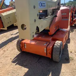2013 JLG E400AJPN Articulating Boom Lift
