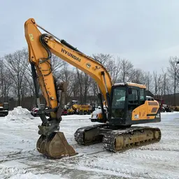 2018 HYUNDAI HX160L Excavator