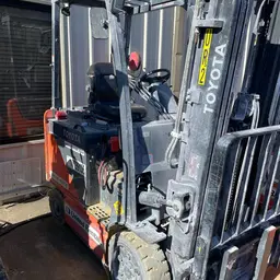 2018 Toyota 8FBCU25 Warehouse Forklift