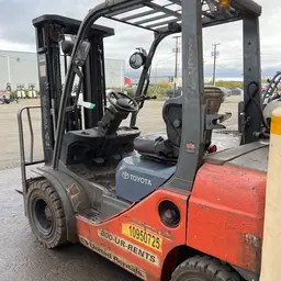 2019 Toyota 8FGU25 Warehouse Forklift