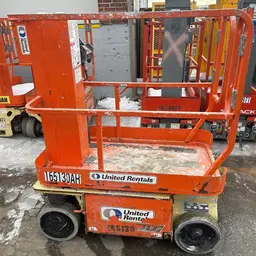 2016 JLG 1230ES Self-Propelled One-Person Lift