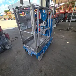 2017 Genie GR-20 Self-Propelled One-Person Lift