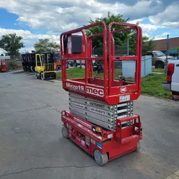 2018 MEC MICRO 19 Scissor Lift