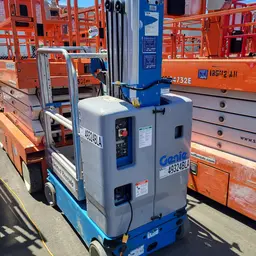 2017 Genie GR-20 Self-Propelled One-Person Lift