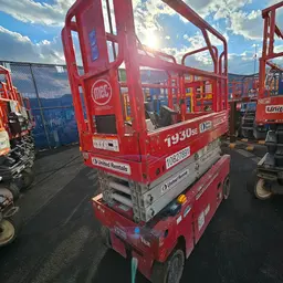 2018 MEC 1930SE Scissor Lift