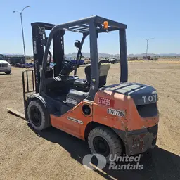 2019 Toyota 8FDU30 Warehouse Forklift