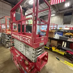 2018 MEC MICRO 19 Scissor Lift