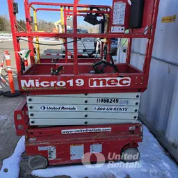 2020 MEC MICRO 19 Scissor Lift