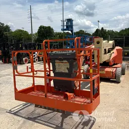 2018 JLG E450AJ Articulating Boom Lift