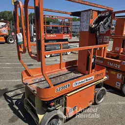 2019 JLG 1230ES Self-Propelled One-Person Lift