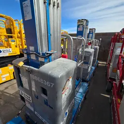 2018 Genie GR-20 Self-Propelled One-Person Lift