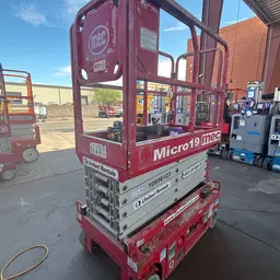2019 MEC MICRO 19 Scissor Lift