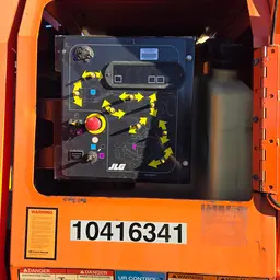 2015 JLG 800AJ Articulating Boom Lift