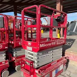 2018 MEC MICRO 19 Scissor Lift