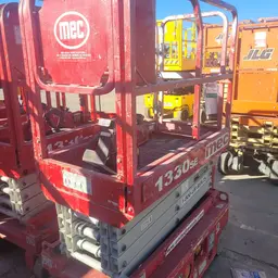 2017 MEC 1330SE Scissor Lift