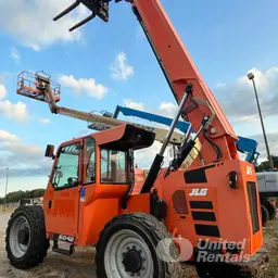 2018 SKYTRAK 6042 Forklift