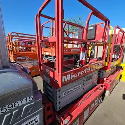 2019 MEC MICRO 19 Scissor Lift