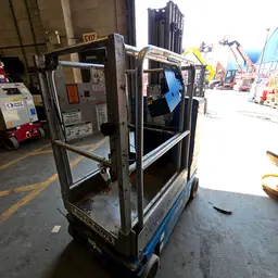 2016 Genie GR-20 Self-Propelled One-Person Lift