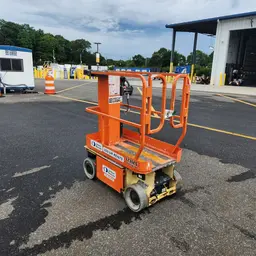 2012 JLG 1230ES Self-Propelled One-Person Lift