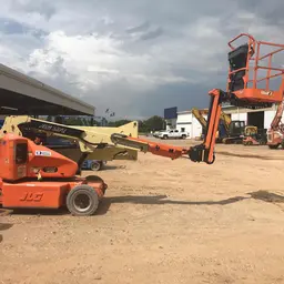 2012 JLG E400AJPN Articulating Boom Lift